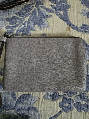 Coach Women's Small Corner Zip Wallet - Grey